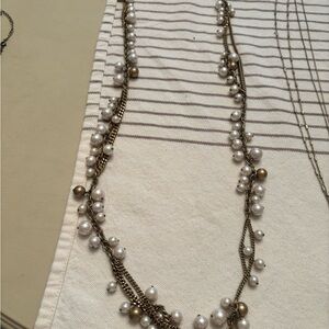 Elegant Pearl and Gold Necklace